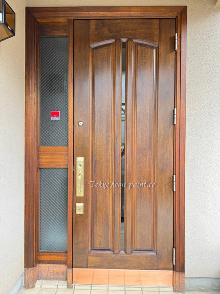 中野区で責任をもって仕上げた木製玄関ドア塗装