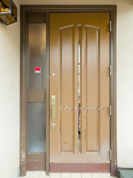 施工前の木製玄関ドア全体の状態
