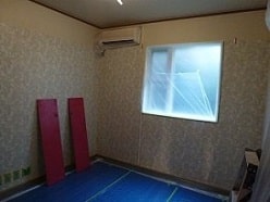 壁紙の上に塗装9. 5